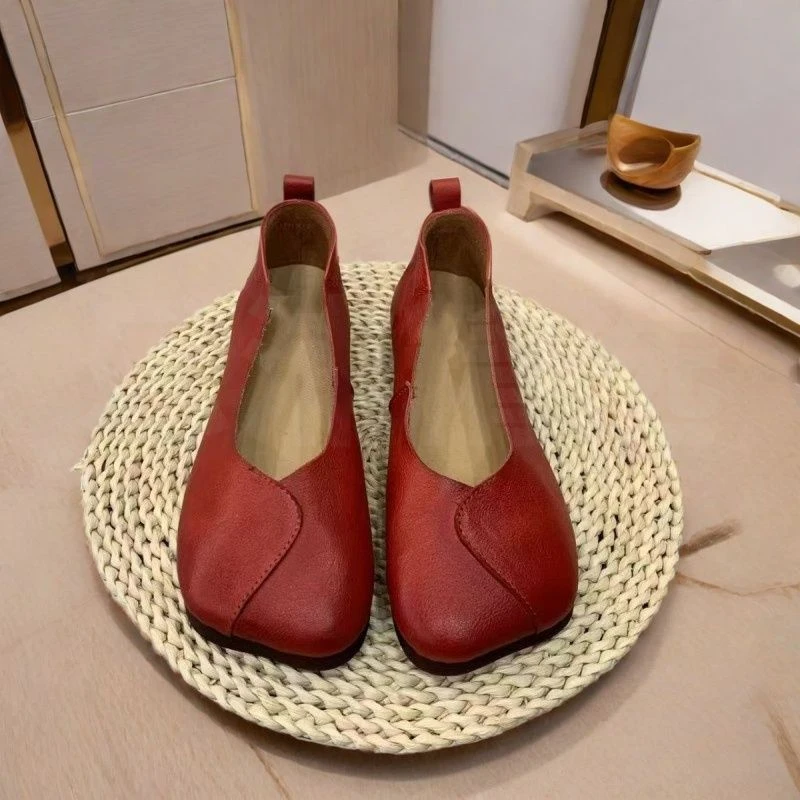 单鞋女2025新款平底浅口舒适软皮软底一脚蹬方头妈妈复古皮鞋单鞋