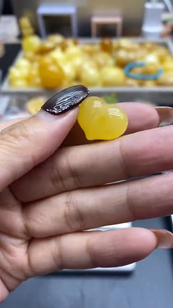 琥珀未镶嵌珠宝奇石522