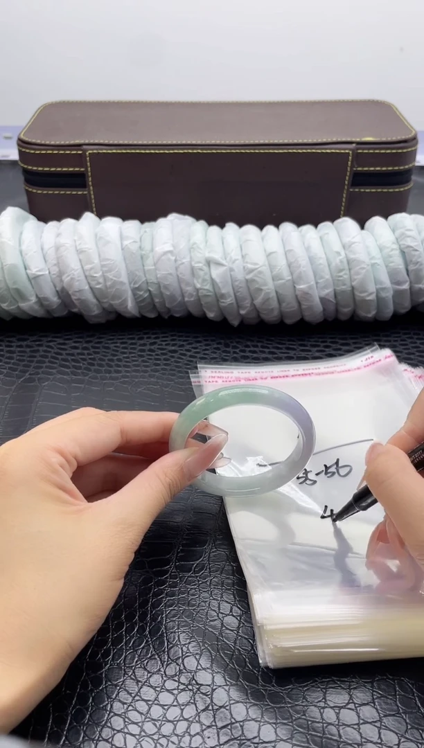 4手镯所见即所得拍啥发啥