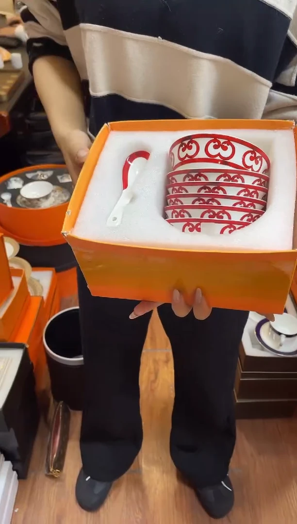 杯鸿辉家品牌瓷器，京东包邮！