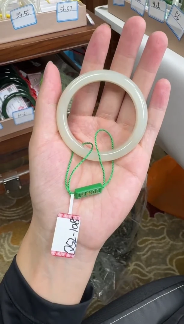 未镶嵌手镯和田玉52