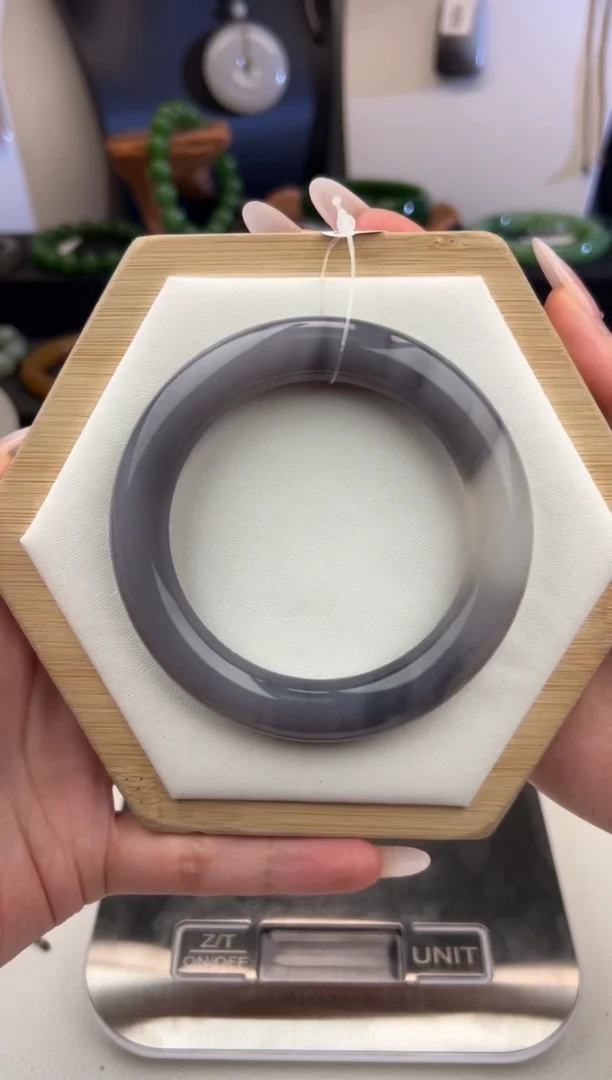 未镶嵌手镯和田玉1980