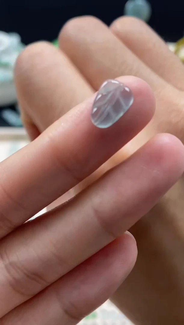 【闪购商品】翡翠颈饰未镶嵌翡翠冰晴叶子