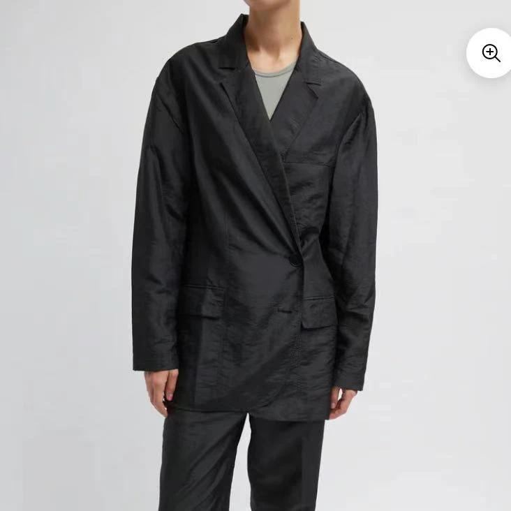 TIBI 25春夏新款上新 松脆尼龙西装衬衫