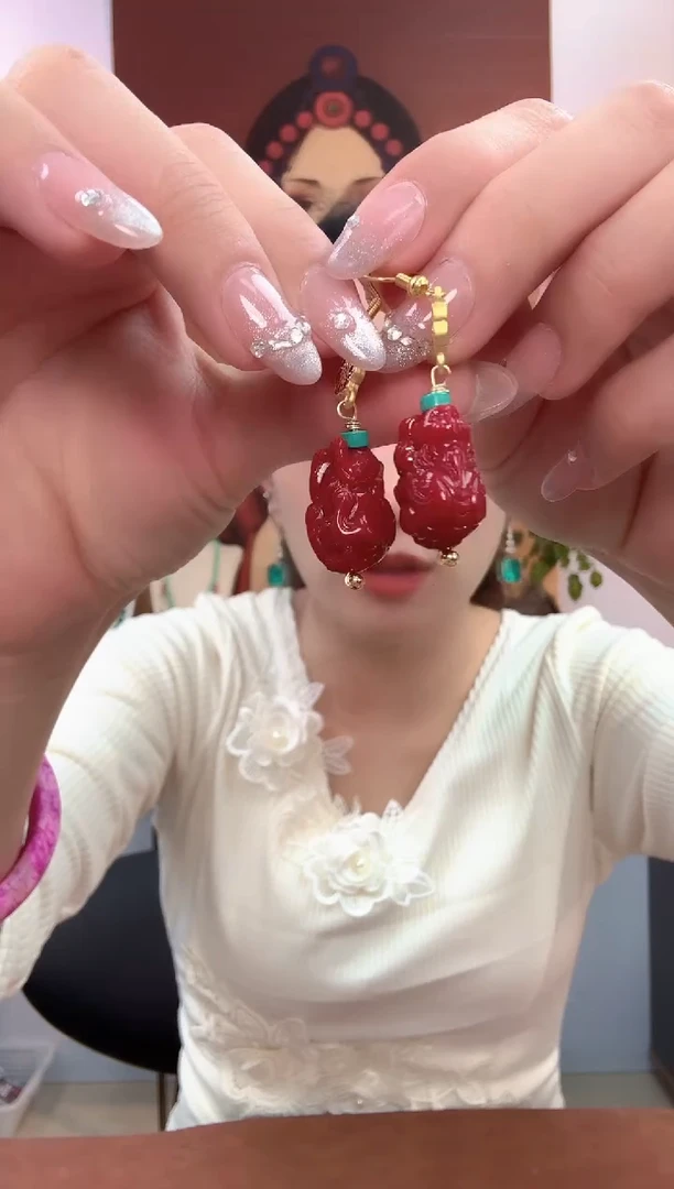 非金属无非金属无红色 貔貅耳环