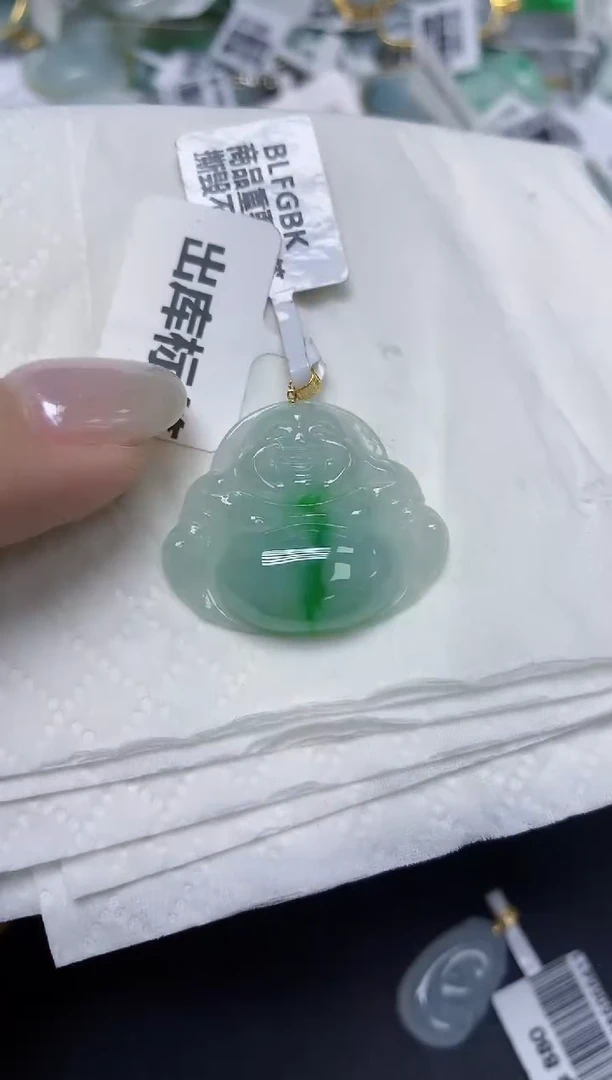 翡翠18K金镶嵌颈饰天然缅甸翡翠A货