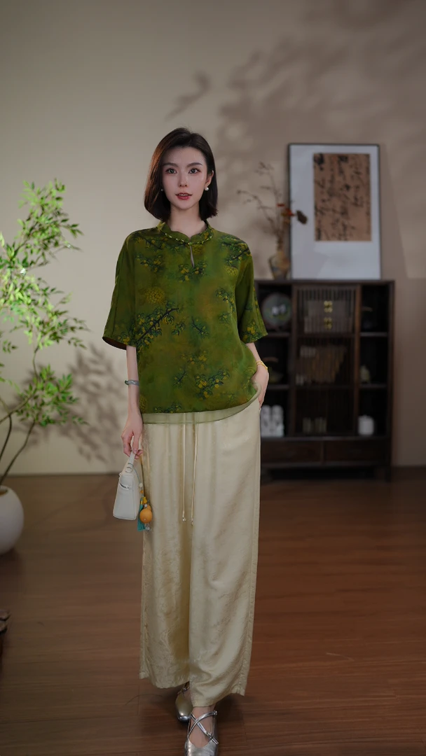 GONG QUE【翠韵生枝】 新中式桑蚕丝重磅红云纱花萝短袖上衣 3366