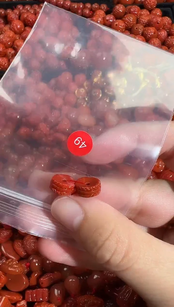 颈饰未镶嵌南红玛瑙1