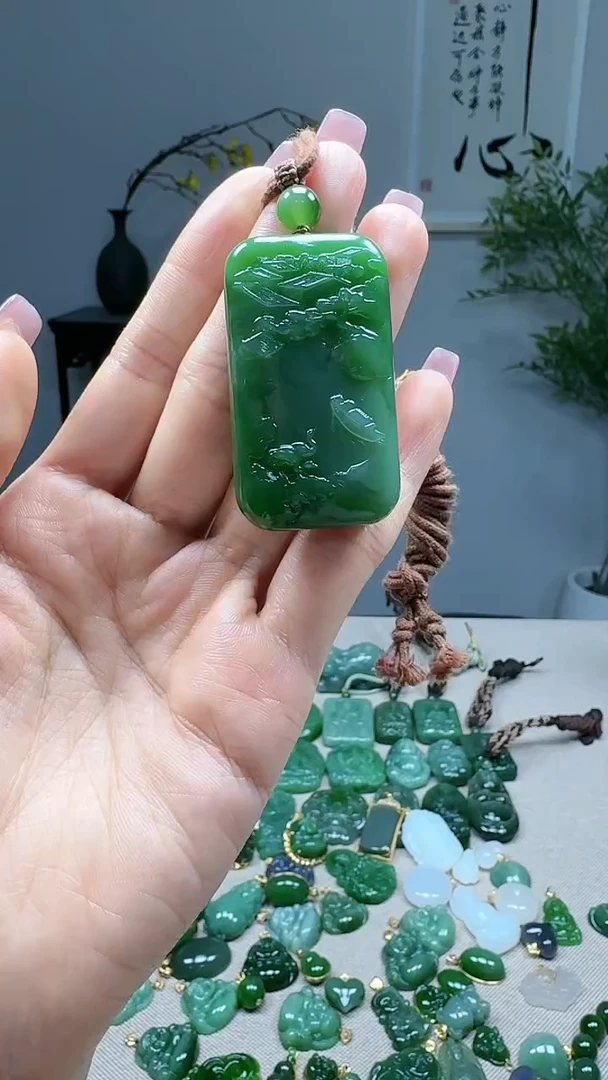 未镶嵌和田玉挂件1