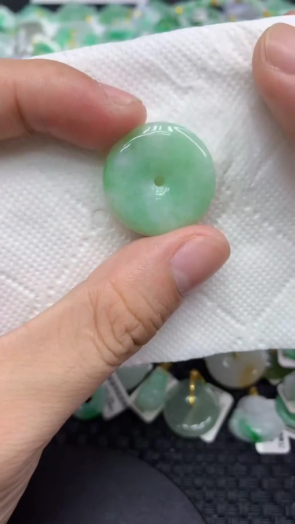 翡翠未镶嵌颈饰111111