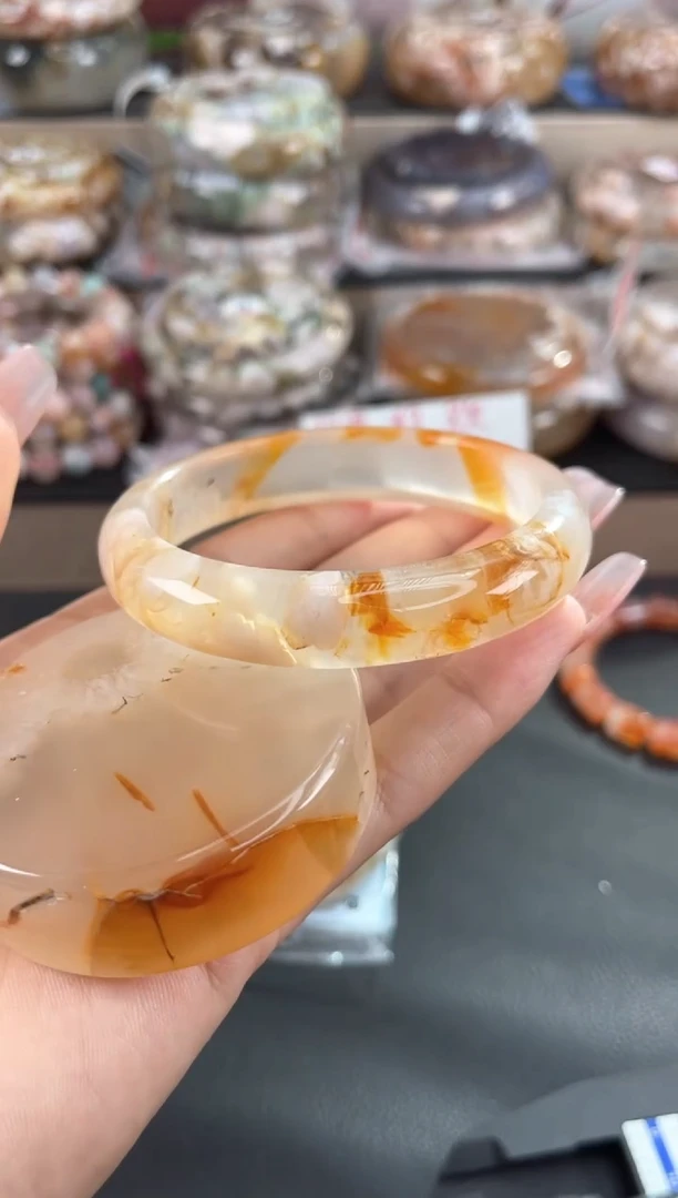 未镶嵌手镯石英质玉59