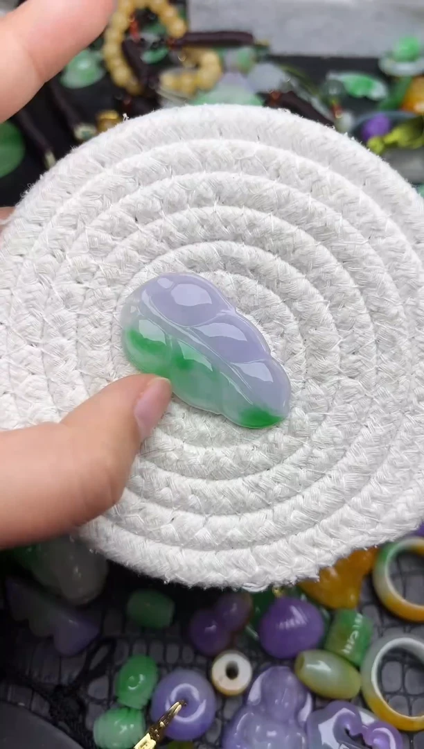 颈饰未镶嵌翡翠缅甸翡翠吊坠