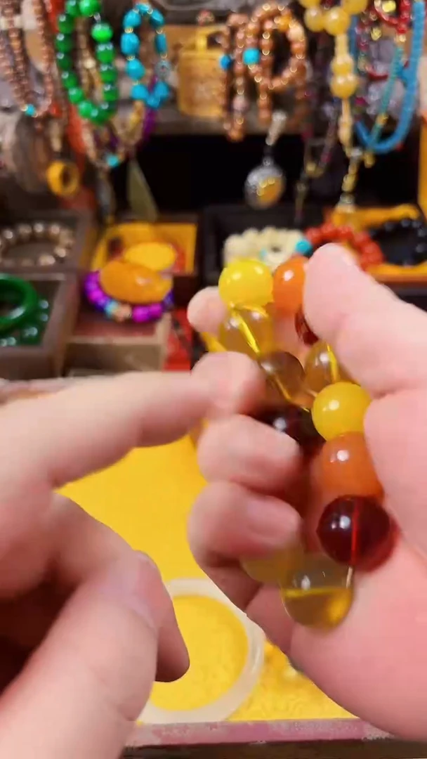 未镶嵌蜜蜡耳饰------------------