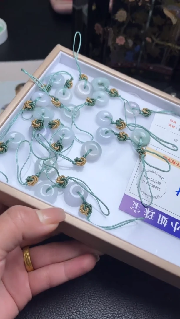 【闪购商品】翡翠挂件未镶嵌K27 多样性发一件/