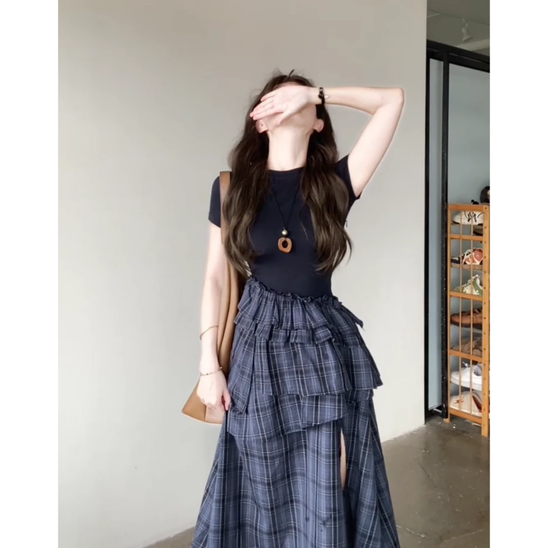 韩系高智感穿搭蓝色不规则斜摆格纹连衣裙设计开叉长裙