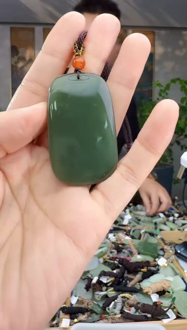未镶嵌和田玉挂件拍一发一