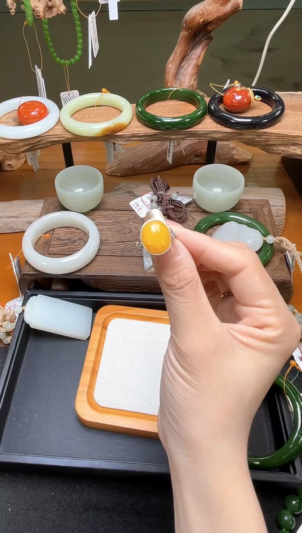 未镶嵌蜜蜡戒指蜜蜡 戒圈