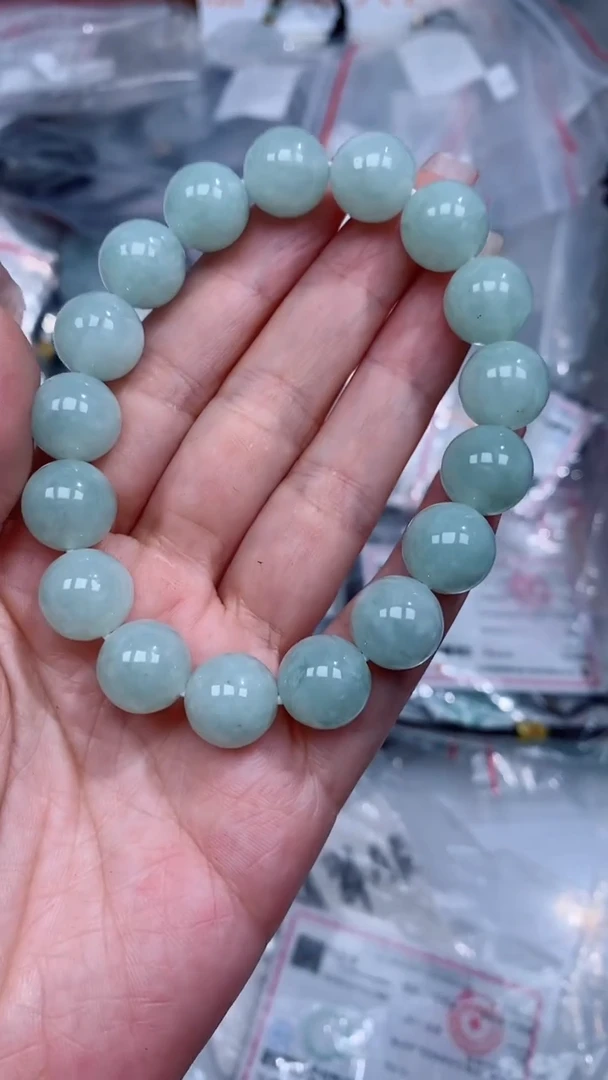 翡翠未镶嵌颈饰手串