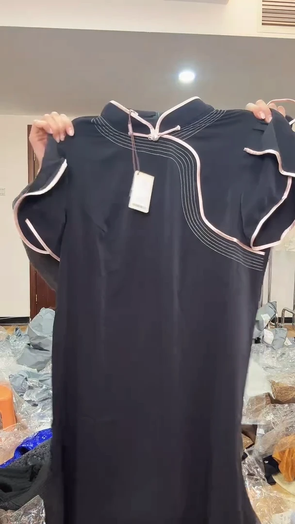 连衣裙       2XL码    125-135斤