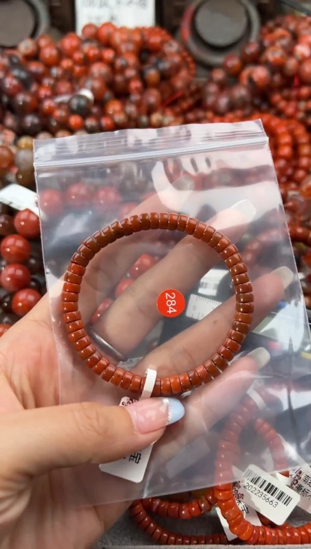 未镶嵌手串南红玛瑙6+
