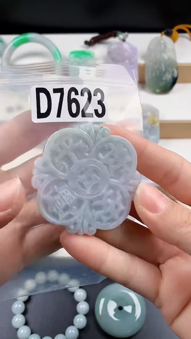 颈饰未镶嵌翡翠天然翡翠吊坠挂件