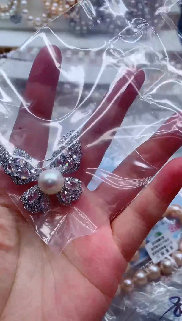 合金胸针淡水珍珠以*非无暇