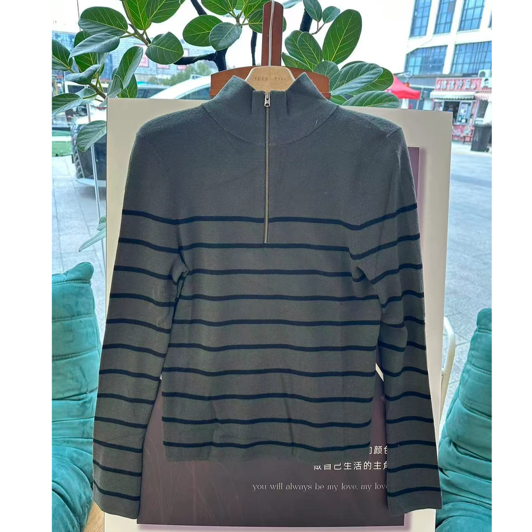 【NO退NO换 不回娘家】立领半拉链条纹针织衫 76695