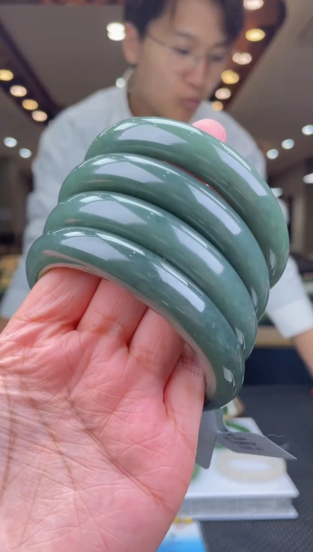 【闪购商品】定制和田玉天然和田玉多样性发其一