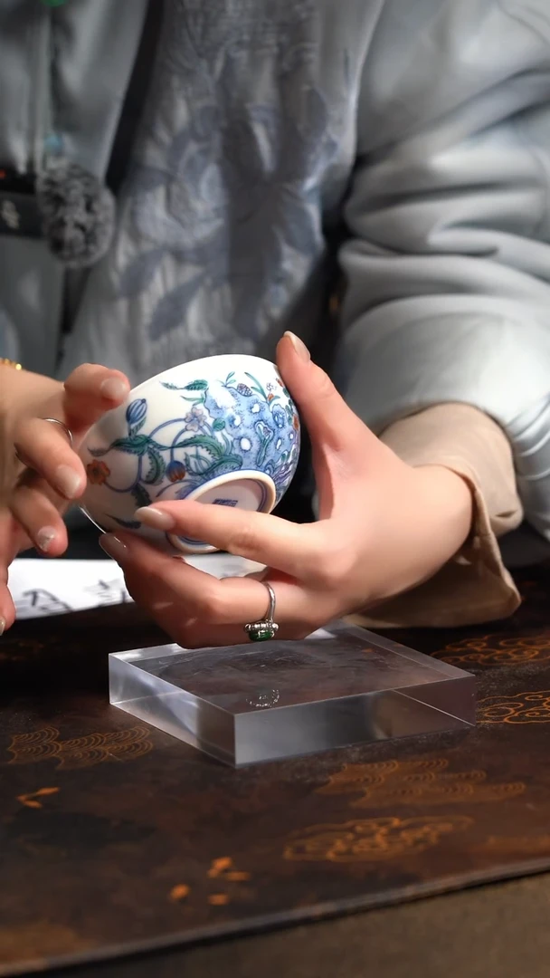 【闪购商品】J涂杏花窑斗彩花蝶普洱杯