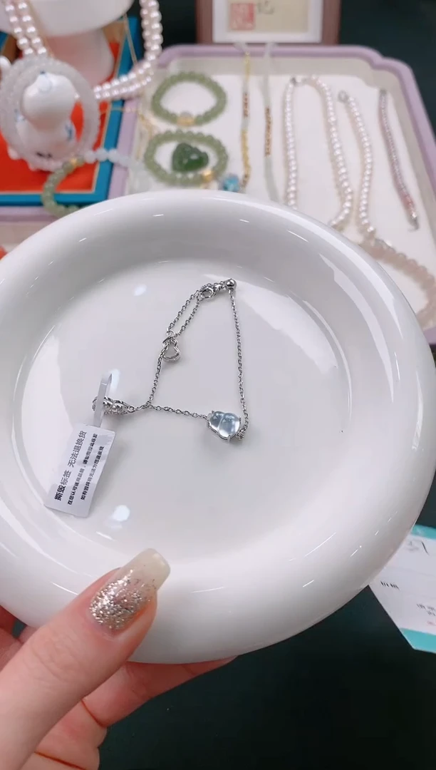 【闪购商品】石英质玉手链银S925镶嵌37