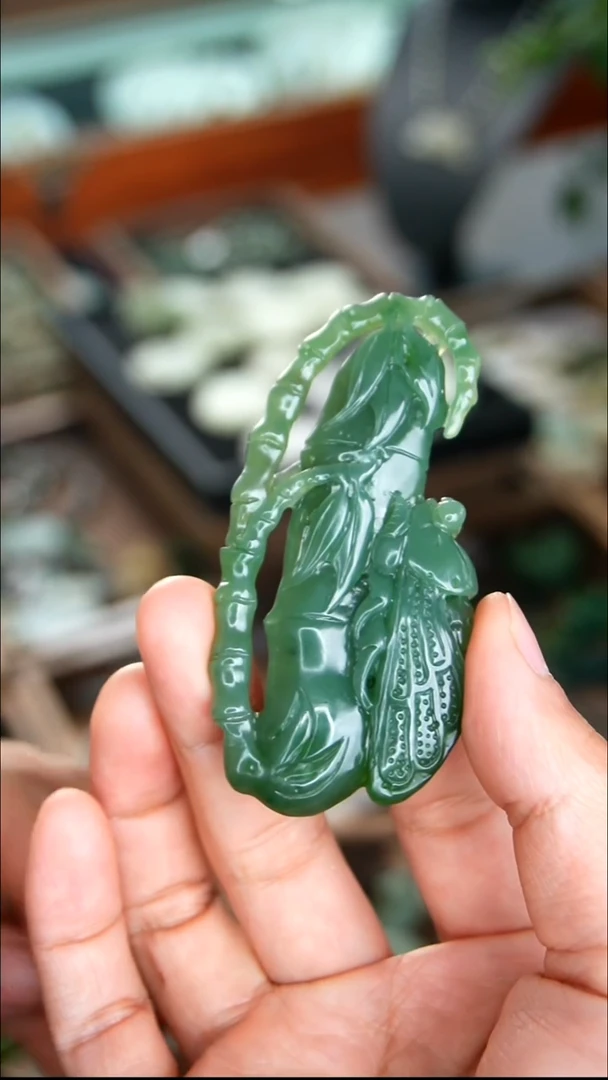 颈饰未镶嵌和田玉（碧玉）001