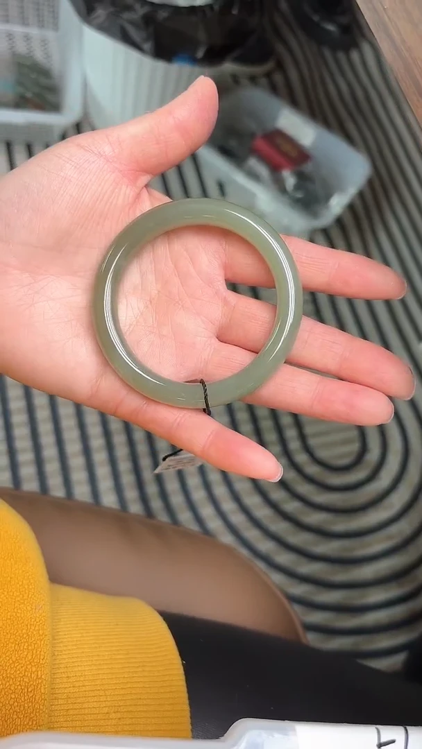 【闪购商品】和田玉手镯未镶嵌圈口57  A-24