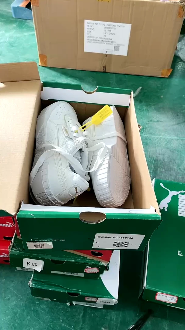 彪马时尚休闲运动鞋36M  C102