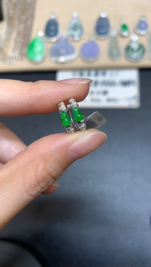 【闪购商品】翡翠耳饰18K金镶嵌葫芦【无服务费多样性发其一