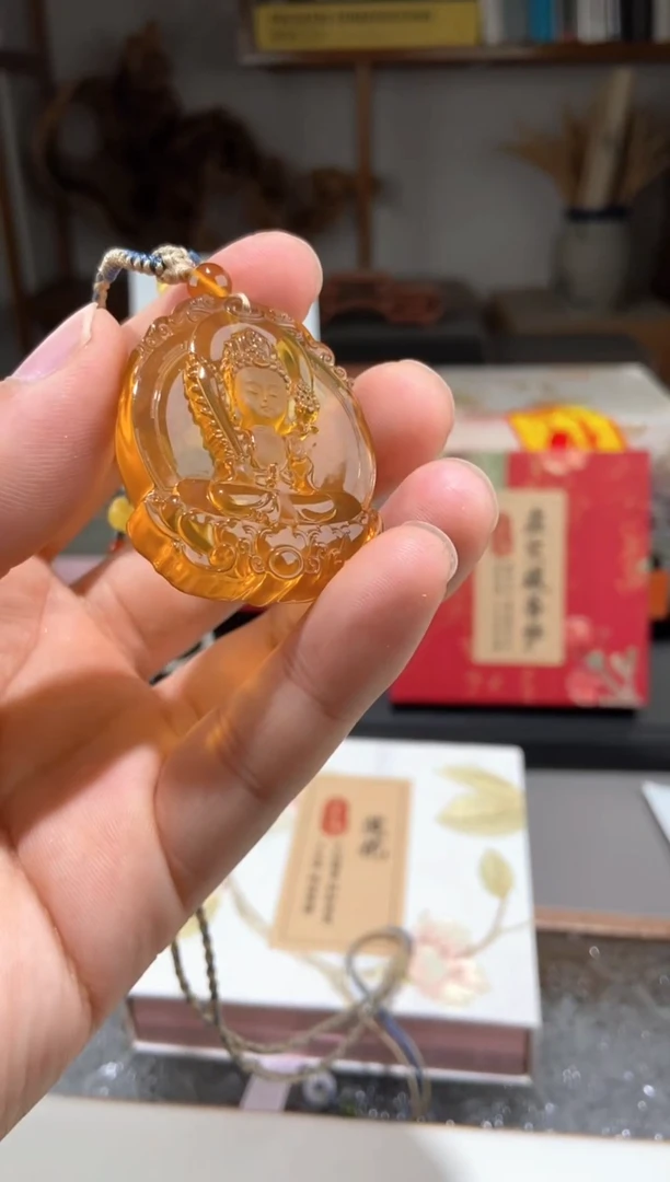 琥珀颈饰未镶嵌金棕珀虚空藏宝宝佛