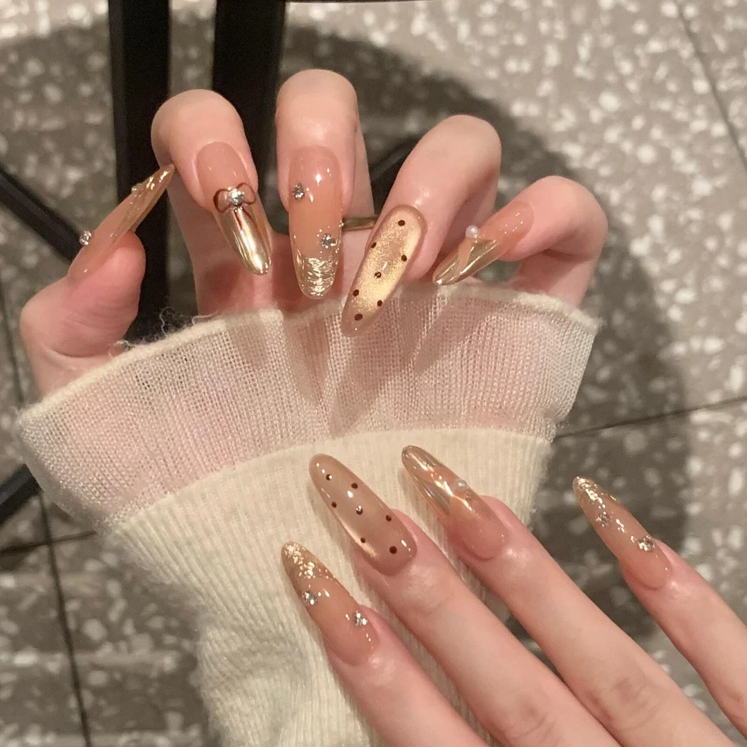 【璀璨金芒】秋冬法式波点猫眼美甲香槟色显白手工穿戴甲片美甲贴片