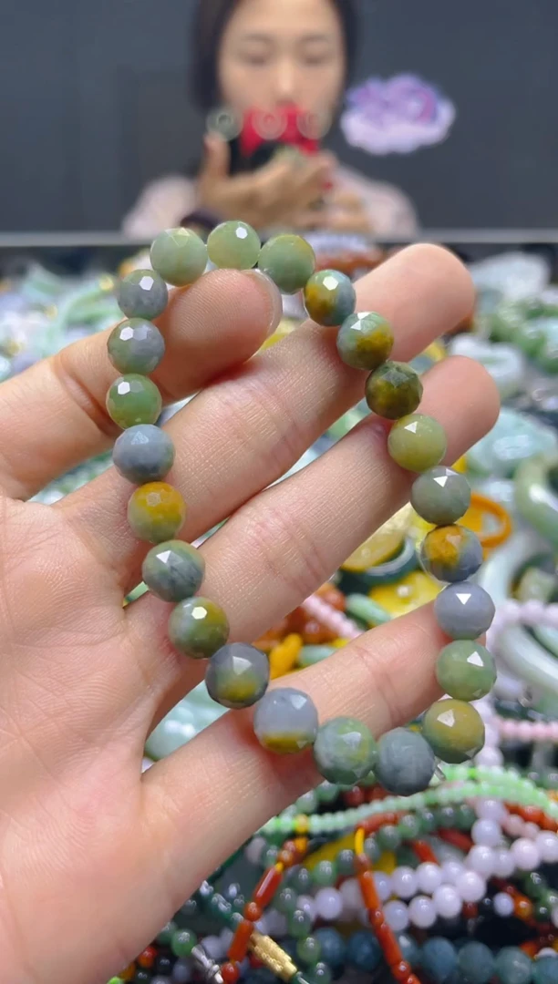颈饰未镶嵌翡翠7MM/G/翡翠A货，一件也是批发价