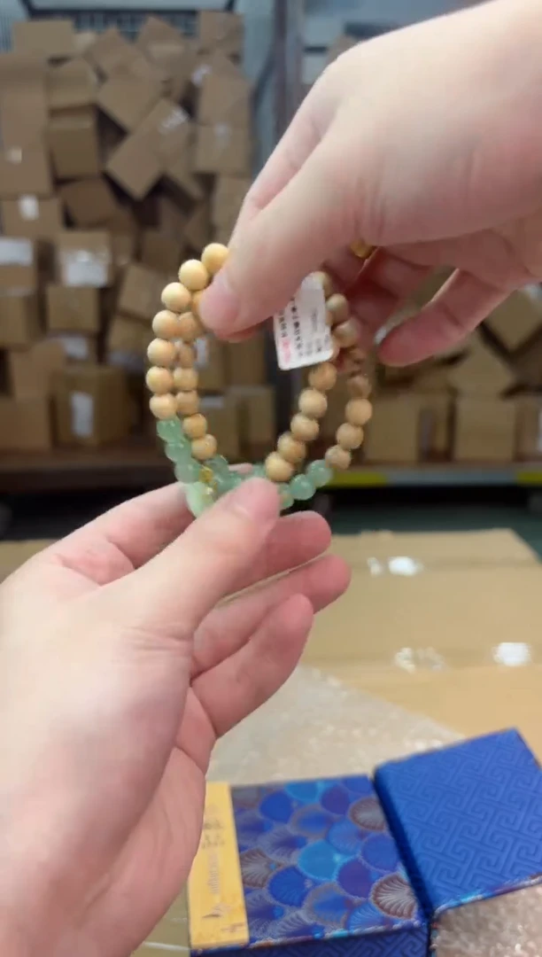 禧一文玩木作类材质手串无礼盒