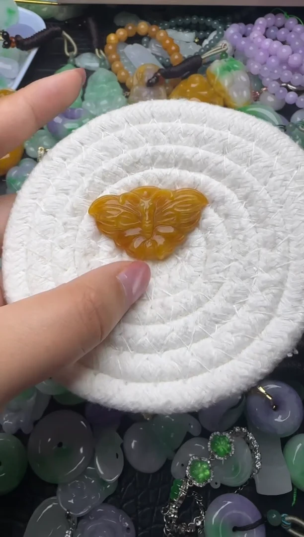 颈饰未镶嵌翡翠缅甸翡翠吊坠