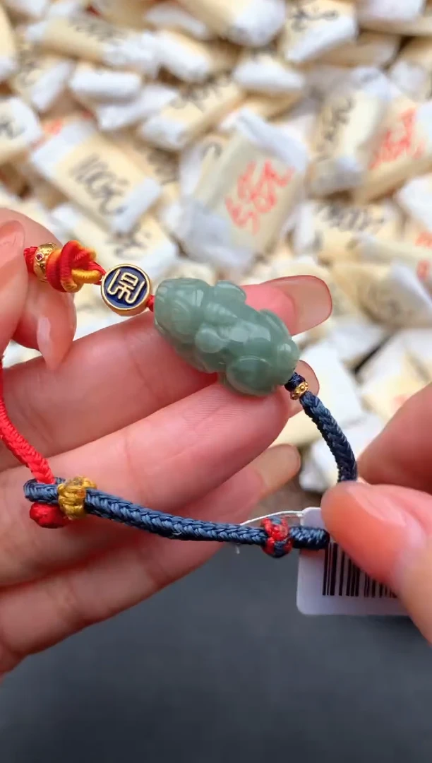 未镶嵌挂件翡翠1