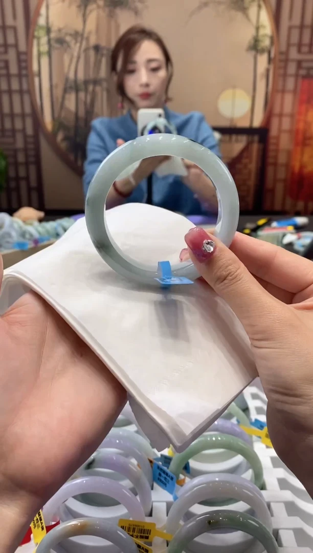 【闪购商品】翡翠手镯未镶嵌000034622