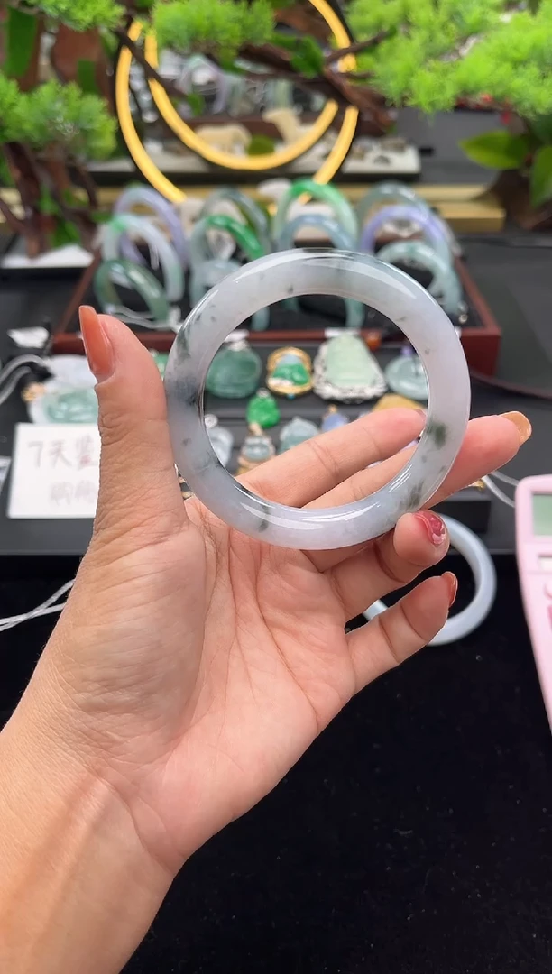 未镶嵌手镯翡翠手镯