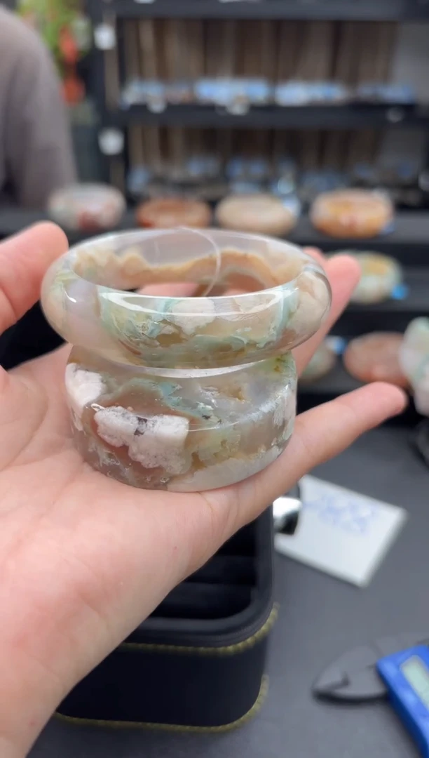 石英质玉手镯未镶嵌251(60圈赠送镯心)