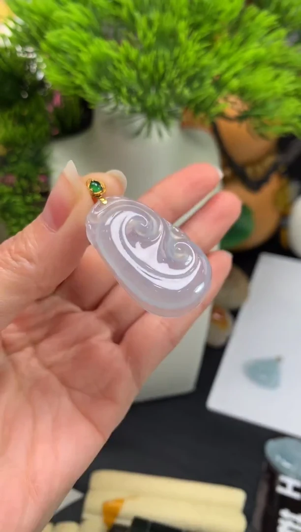 颈饰未镶嵌翡翠M****n---115804