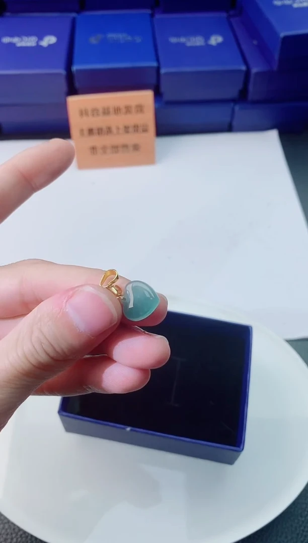 翡翠未镶嵌颈饰1111111111