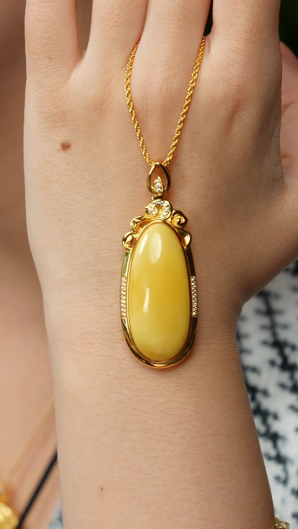 蜜蜡吊坠(赠链)银S925镶嵌-马眼-满蜡