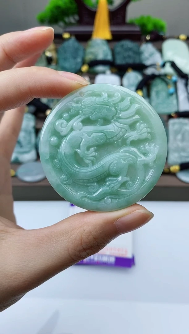 翡翠未镶嵌颈饰多样性一件发货