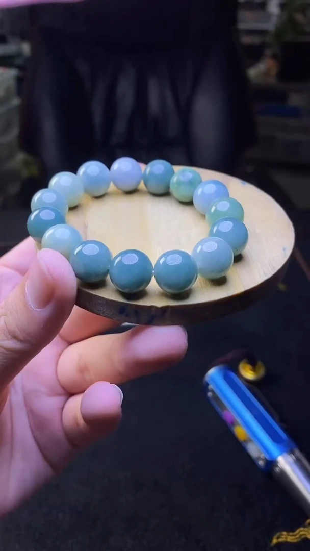 定制翡翠未镶嵌天然缅甸A货翡翠，多样性发货，拍一发一