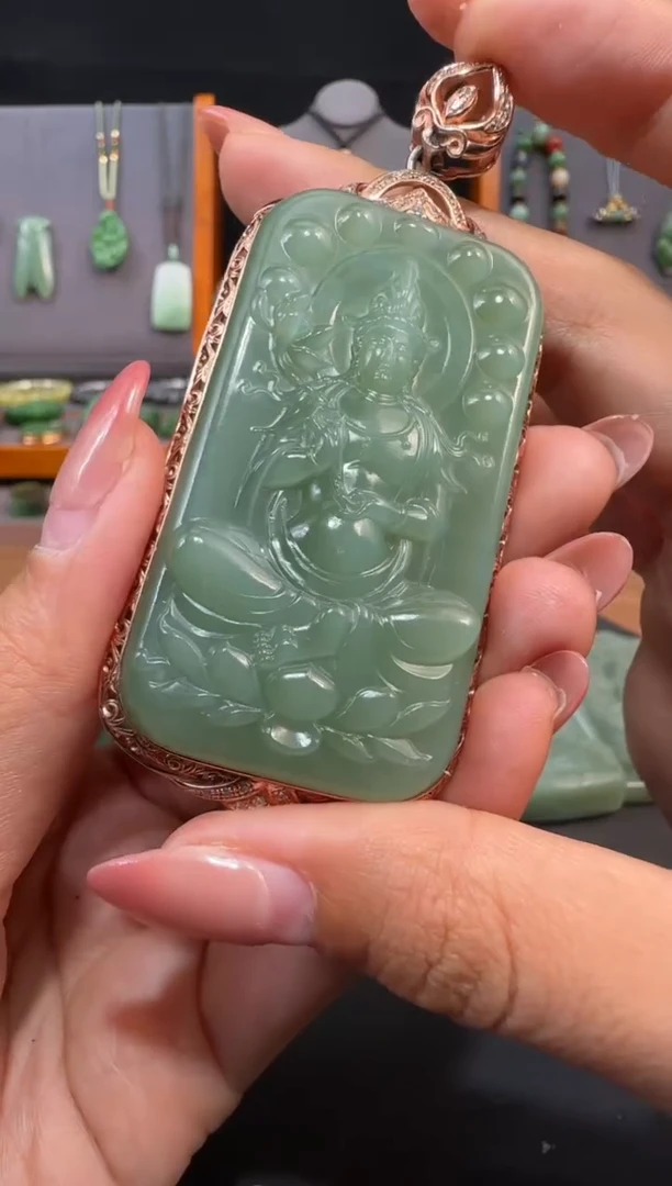 颈饰未镶嵌和田玉1