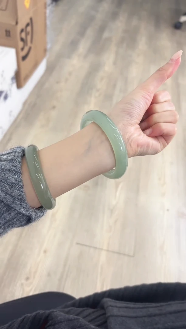 未镶嵌手镯石英质玉20-58D